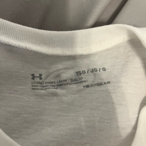 Brand New Under armour girls T-shirt - Picture 2 of 3